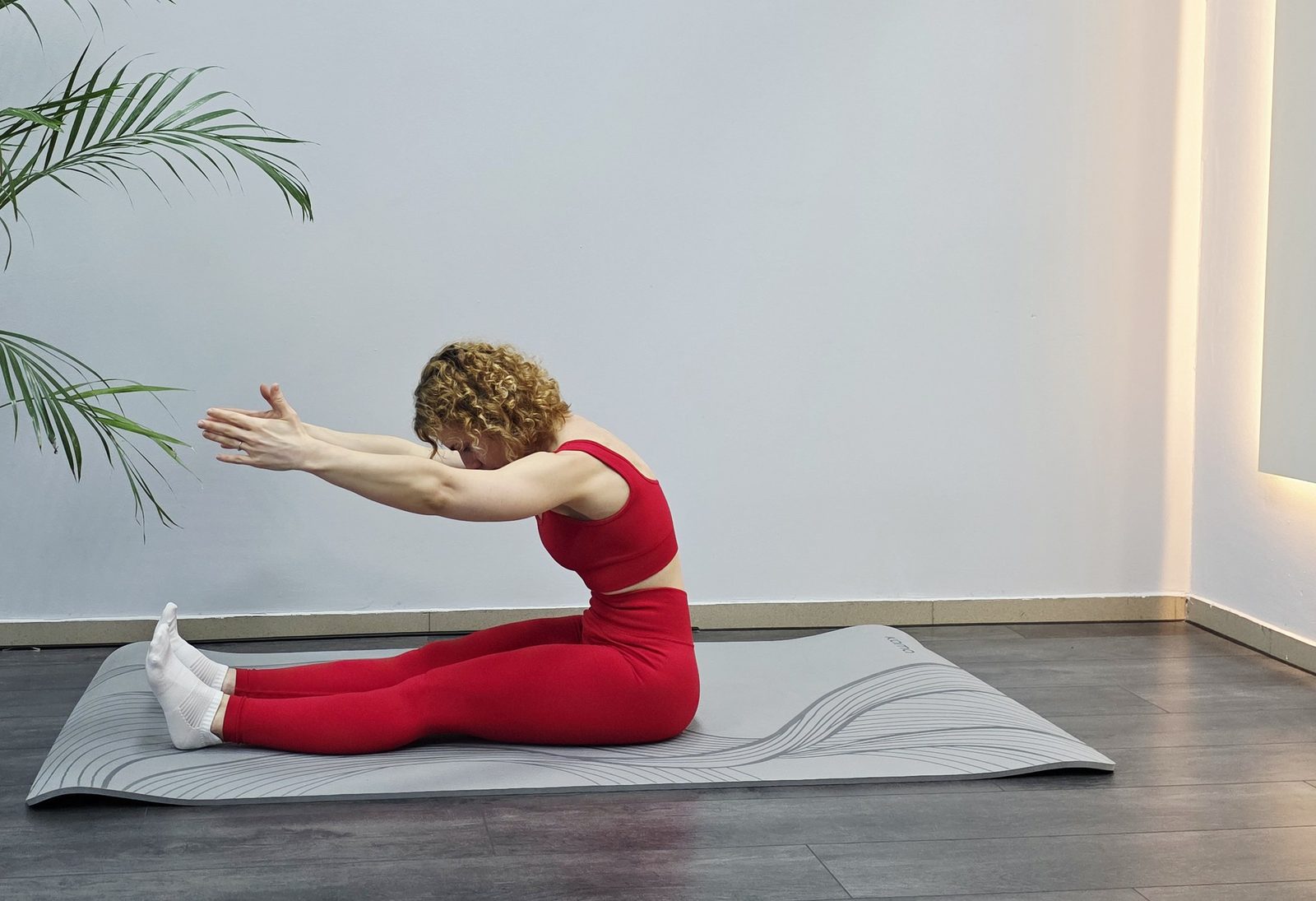 Вытяжение позвоночника вперёд Spine Stretch Forward